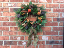Load image into Gallery viewer, Christmas Wreaths (Payment on collection (£10 Deposit required))
